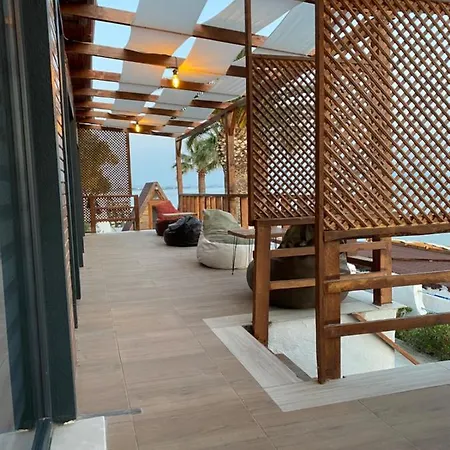 Elma Bungalow * Ayvalı