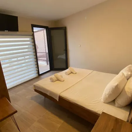 Elma Bungalow * Ayvalı