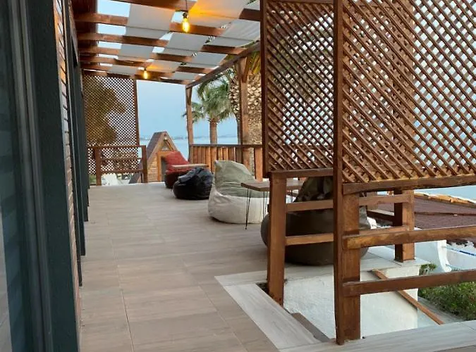 Elma Bungalow * Ayvalı